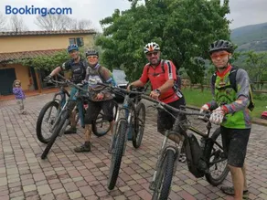 Agriturismo Bike Hotel Podere Giarlinga - Image 1
