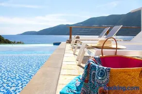 Sappho Boutique Suites - Image 3
