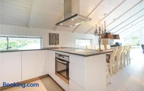 Four-Bedroom Holiday Home In Spottrup - Image 4