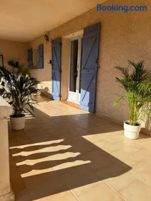 VILLA NATHEO Bas de villa - Studio 37m2 avec Coin nuit - Image 2