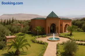 Villa de Charme avec Piscine, Hammam & Jardin Enchanté - Image 2