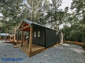 Cabin #6 Studio with Kitchenette - Image 2