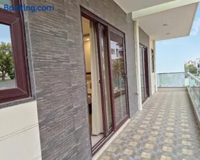Hotel Retro Folic Near Golf Course Road & Cyber City - Image 3