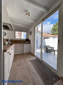 Gorgeous town house - Image 2