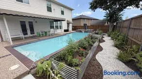 Private Pool Retreat Near Lake and Casino - Image 1