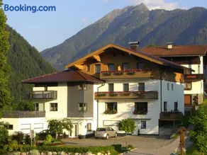 Edelweiss Apartments - Image 1