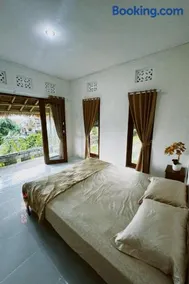 Vlaris Homestay - Image 5