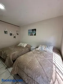 Alojamiento de lujo con 2 habitaciones y piscina - Image 3