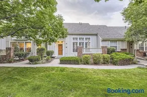 Littleton Executive Townhouse - Image 1