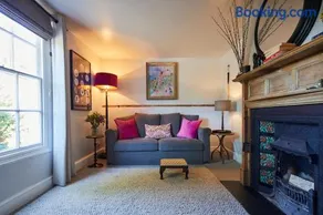 Cottage on The Croft - Image 2