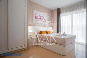 Casa Eveline Ivan Luxury Homes 3ªPlta Sur 1ªLinea - Image 3