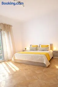Dagos Rooms - Image 1