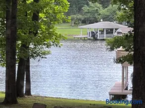 Peaceful, Waterfront, Lake Gaston, 3 King Bed, Water Toys, Firepit - Image 3