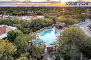Exclusive Boulders Retreat near Downtown Cave Creek hiking scenic views. - Image 1