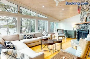 Lakefront house on Damariscotta Lake, perfect getaway - Image 5