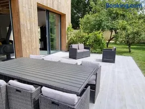 Gîte de charme avec piscine privée - Image 1