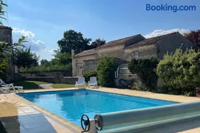 Rural French Gite Sleeps 8 with Pool and Parking - Image 1