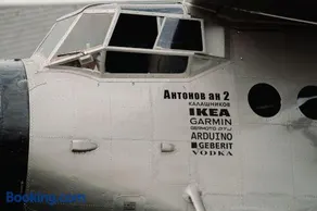 Antonov im Garten – Flugzeug-Ferienwohnung - Image 5
