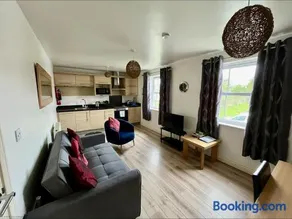 Meadowside Apartment - Part of the The Bay Filey Holiday Village with pool, gym and direct beach access, pub, restaurant, tennis and meadows walks - Image 3