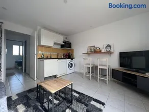Appartement Paradou vue magnifique - Image 3