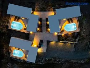 Cranae Tranquil Luxury Villas - Image 2