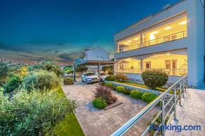 Apartments Villa Residenca - Image 1