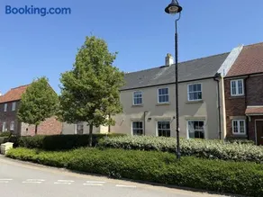 Arthurs Escape - Part of the The Bay Filey Holiday Village with pool, gym and direct beach access, pub, restaurant, tennis and meadows walks - Image 3
