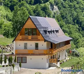 Kakia Guesthouse - Image 1