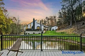 Pine Hollow Lodge - Image 1