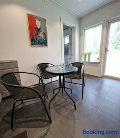 Övernattningsrum i separat gästhus på Sävastön - Image 5