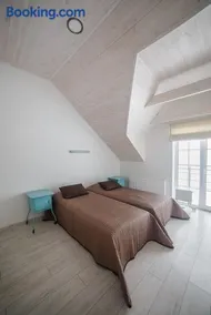 300 m Private Villa near Vilnius - Image 2