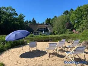 Exklusives Reetdach-Ferienhaus mit Sauna, Whirlpool & Privatgarten - bis 10 Personen - Image 1