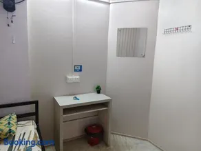 Little While Elitz-Budget & backpacker friendly micro hotel-Near metro - Image 2