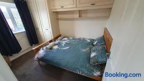 Beautiful 3 bedroom House Manchester - Image 3