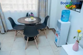 Pearl Furnished Apartment Skyview Hideaway - Image 3