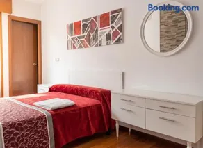 Welcoming Apartment in A Coruña, 90 m², Balcony - Image 4