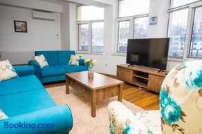 Old City Square Apartment - Image 5
