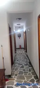 Arleta's Sunny Guesthouse - Image 2