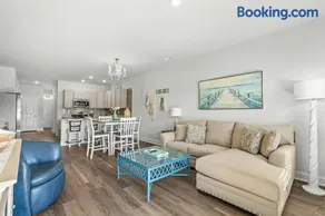 Little River 3BR Villa with Outdoor Movies & Fire Pit, Indoor Fire Place, Arcades, & Beach! - Image 5