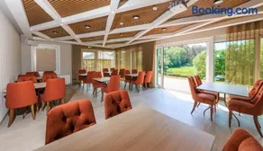 Reiu Holiday Centre - Image 3