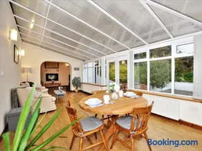 2 Bed in Colwyn Bay oc-77635 - Image 3