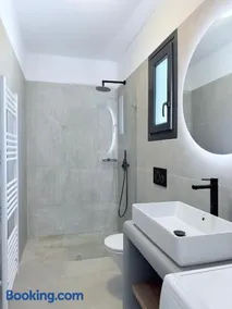 Villa Finoe 4 BDR with Private Pool - Image 2