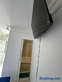 Apartamento Praia da Enseada - hidromassagem, ar condicionado sala e quartos e wifi - Image 4
