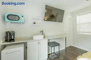 08 The Evans Room - A PMI Scenic City Vacation Rental - Image 5