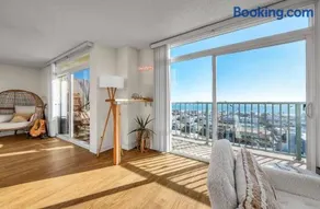 Panoramic Ocean View 2BR Marina del Rey 5 mins walk to the beach free parking - Image 1