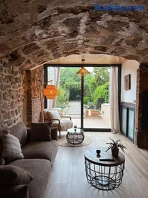 Suíte Sant Sebastià con jacuzzi, sauna y jardín - Image 2