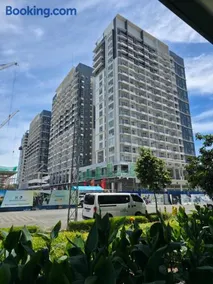One LakeShore Condominium Studio Unit - Image 4