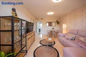 Espacioso apartamento con terraza - Image 4