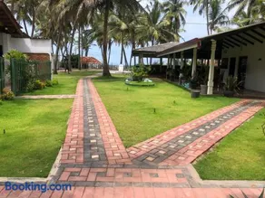 New Romantic Beach Hotel - Image 2