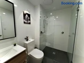 Sydney Private Home - Image 2